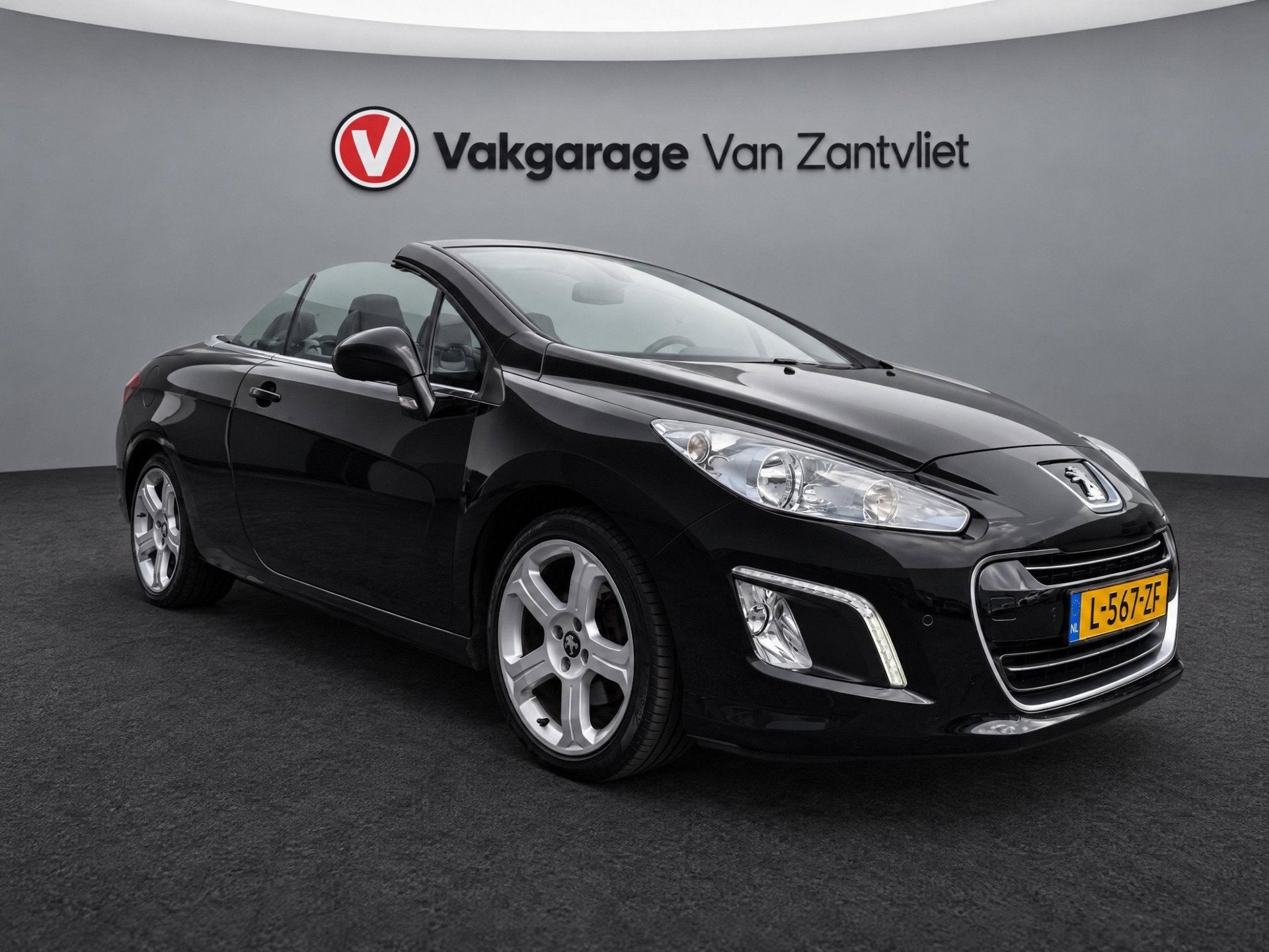 Peugeot 308 CC 1.6 Féline (12 mnd BOVAG-garantie), Auto's, 1490 kg, Beige, 4 stoelen, Zwart