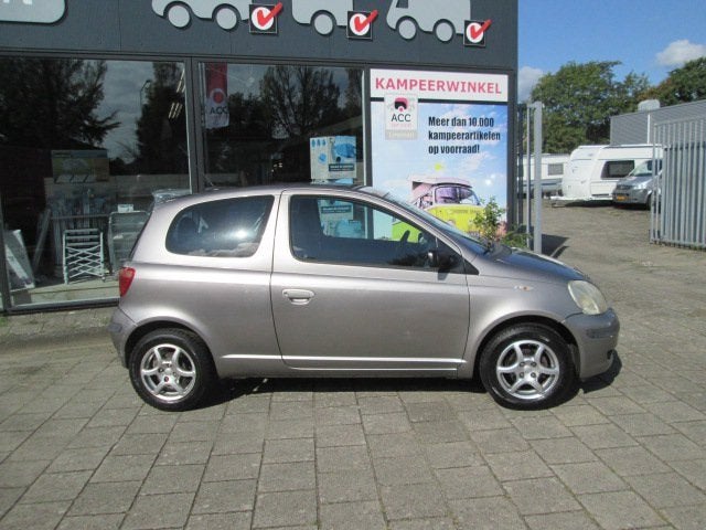 Toyota Yaris 1.0 VVT-i Idols, Stof, Gebruikt, 4 cilinders, 400 kg
