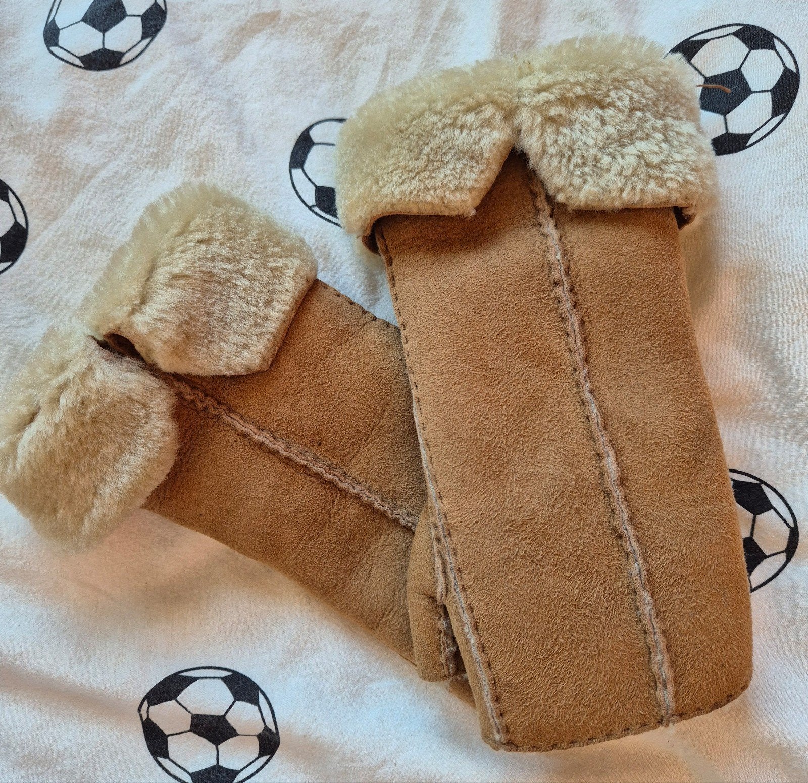 UGG handschoenen maat L/XL, Ophalen, UGG, Maat 42/44 (L), Zo goed als nieuw