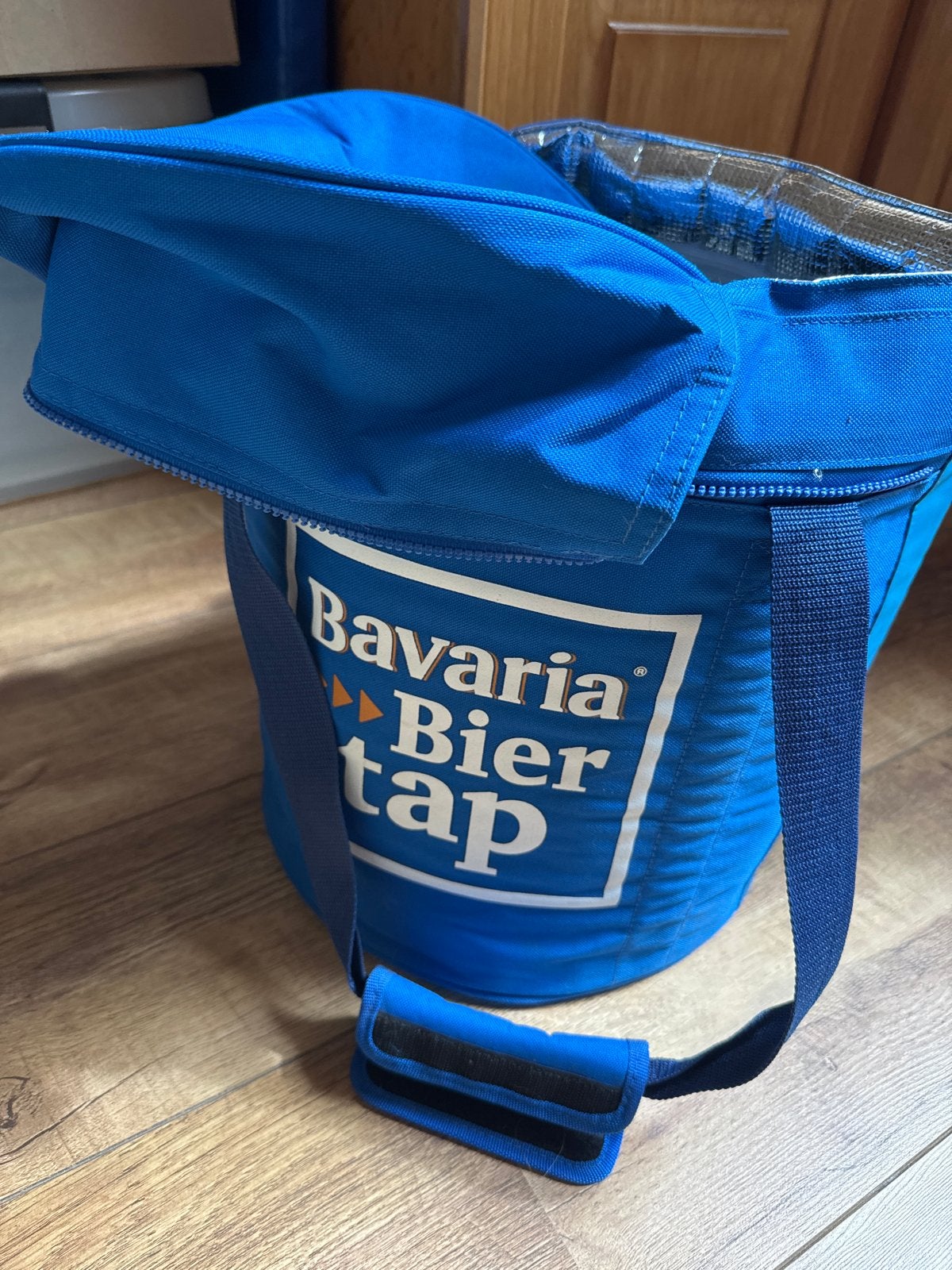 Bavaria Bier Tap Koeltas - Ideaal voor onderweg!, Ophalen of Verzenden, Gebruikt, Koeltas, Koelelement