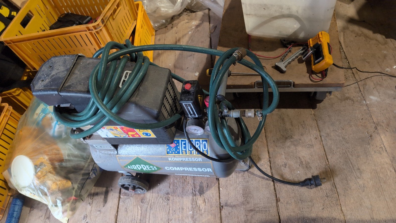 Airpress Euro 215/25 Compressor - Gebruikt, Ophalen, Gebruikt, 6 tot 10 bar, Minder dan 200 liter/min