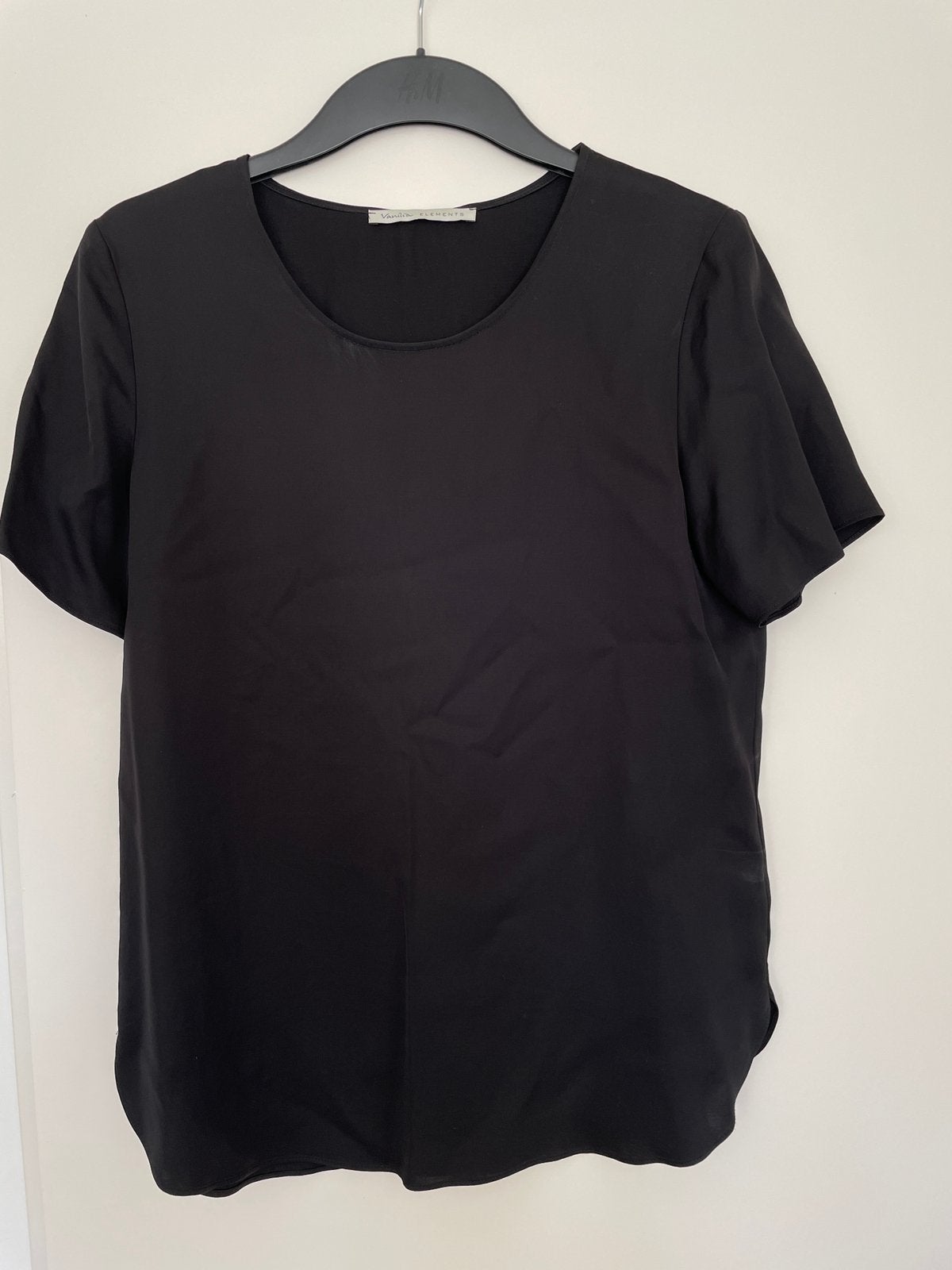 Prachtige zwarte top van Vanilia maat 36, Kleding | Dames, T-shirts, Zwart, Ophalen of Verzenden, Zo goed als nieuw, Korte mouw
