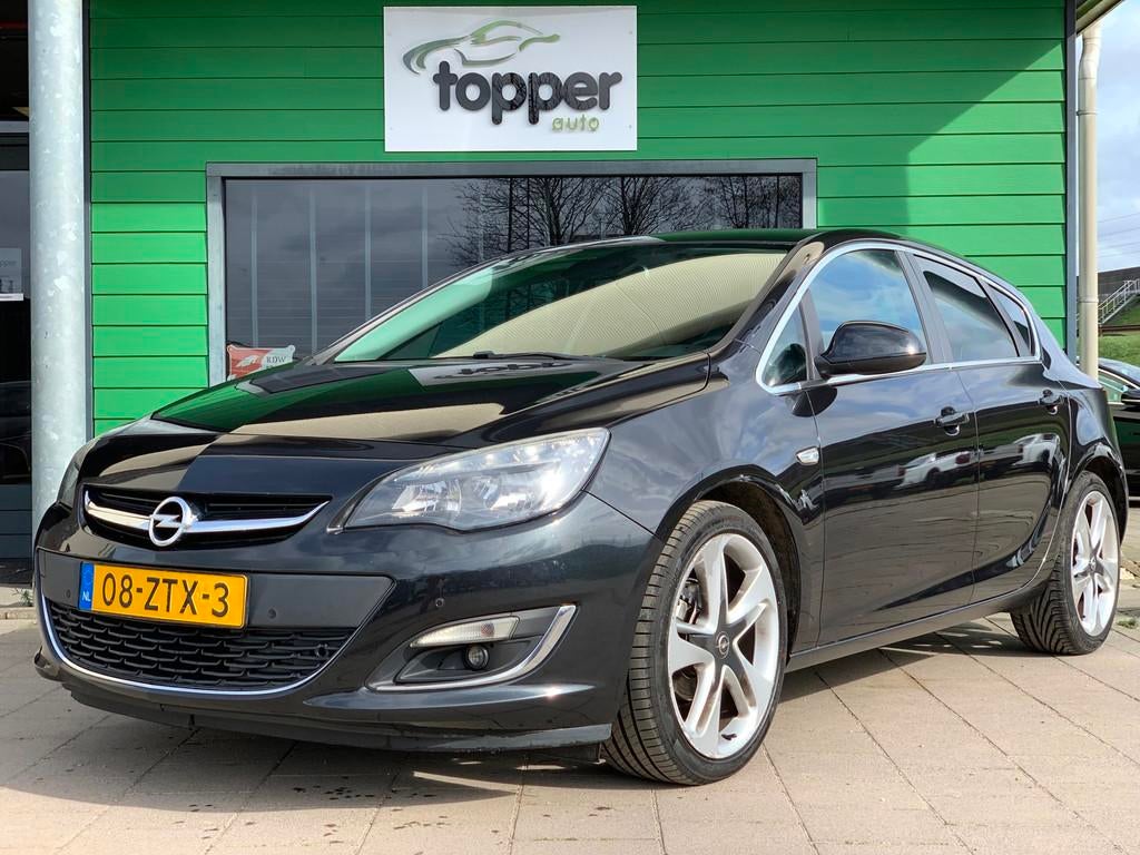 Opel Astra 1.4 Turbo Sport|2e Eigenaar|Navigatie|CruiseContr, Voorwielaandrijving, Euro 5, Gebruikt, 680 kg