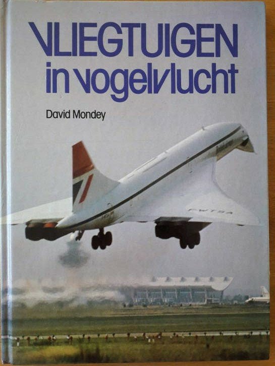 VLIEGTUIGEN IN VOGELVLUCHT, Ophalen of Verzenden, Zo goed als nieuw