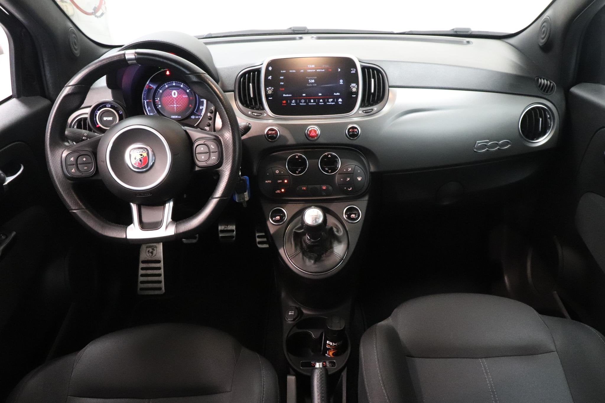 Abarth 500 1.4 T-Jet Abarth 595 Pista | Parkeersensor | Spor, Auto's, Voorwielaandrijving, Stof, Gebruikt, 4 cilinders
