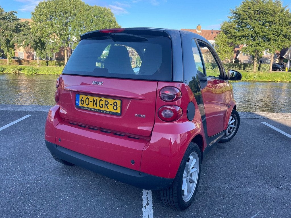 Smart Fortwo coupé 1.0 mhd Pure AUTOMAAT AIRCO LMV, Auto's, Smart, Automaat, Euro 5, Gebruikt, 18 €/maand