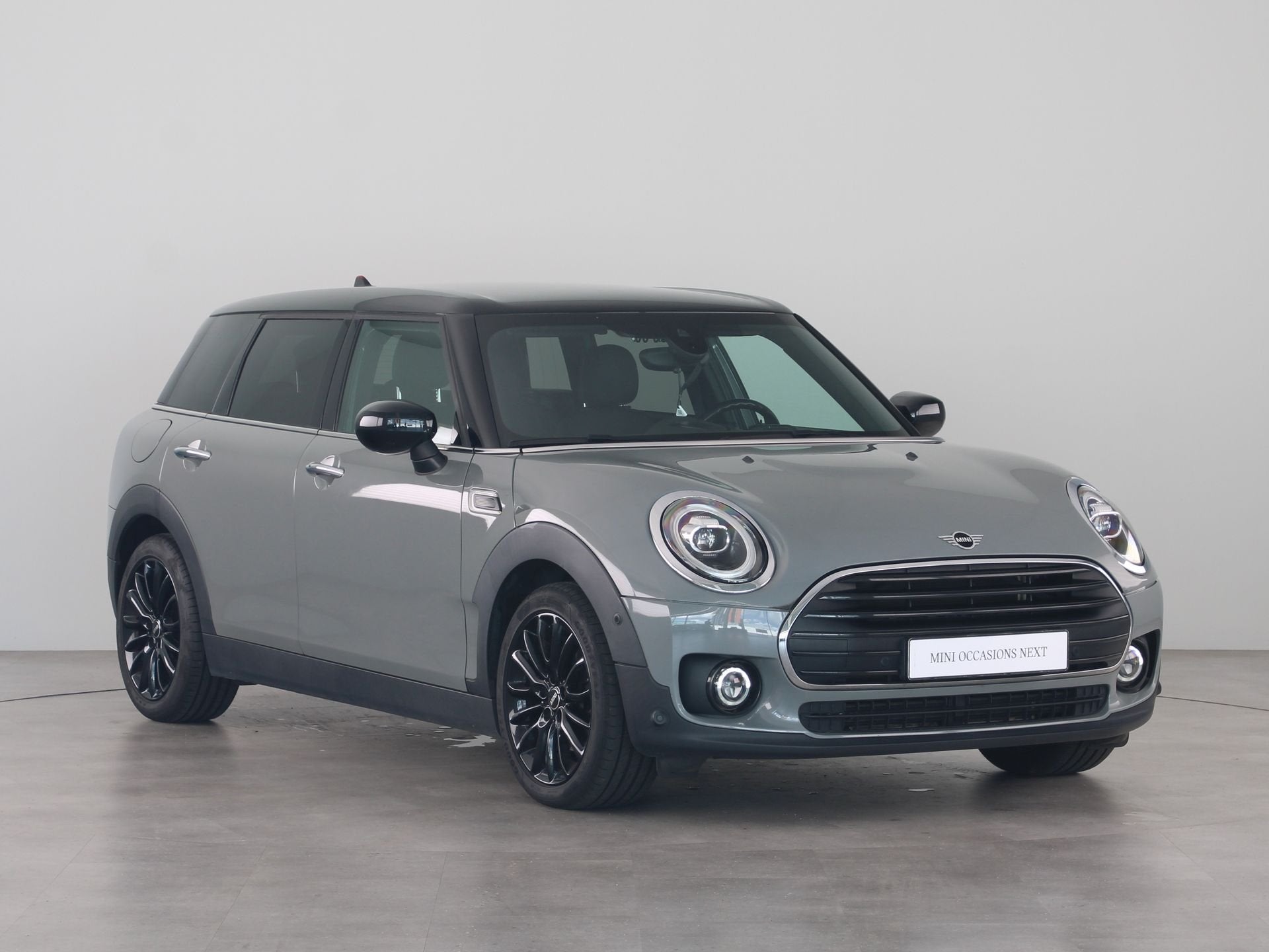 MINI Clubman Cooper Business Edition Aut. (bj 2020), Auto's, Gebruikt, Met garantie (alle), Origineel Nederlands, 19 km/l