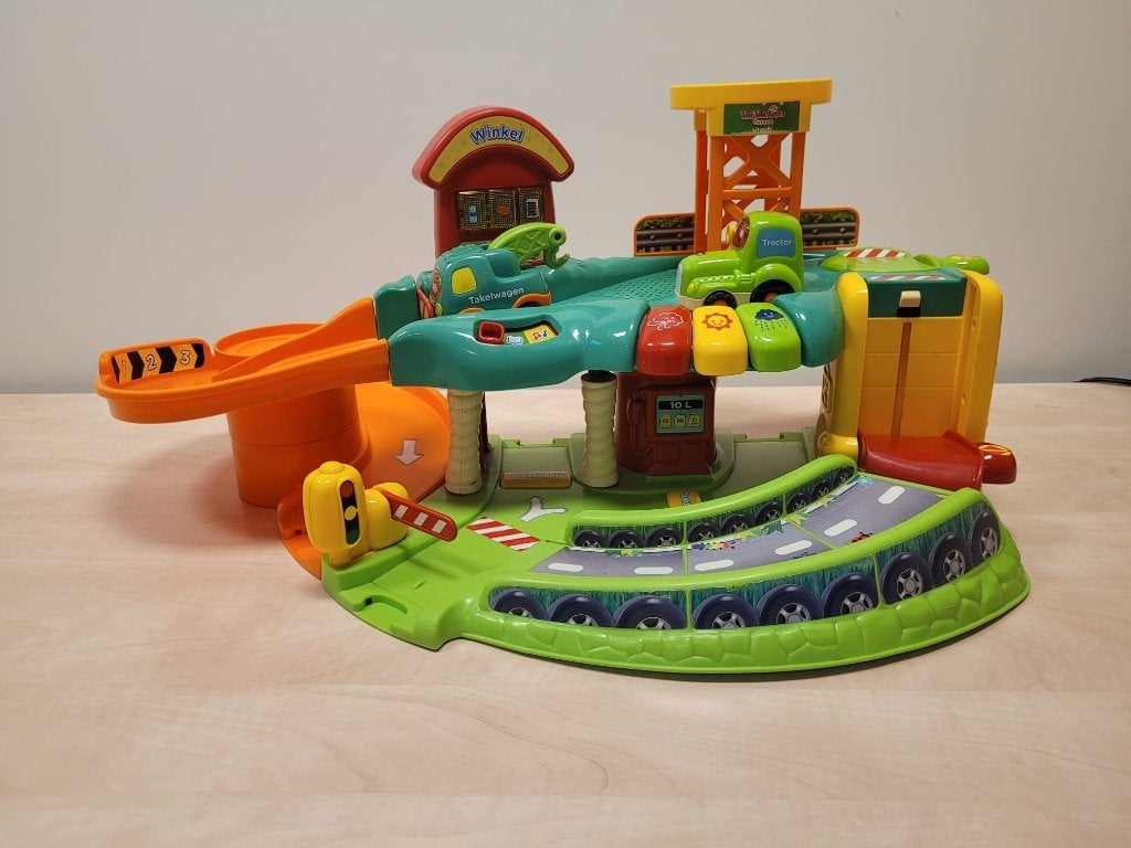 Toet Toet auto's Vtech garage met 2 auto's, Ophalen of Verzenden, Gebruikt, 2 tot 4 jaar