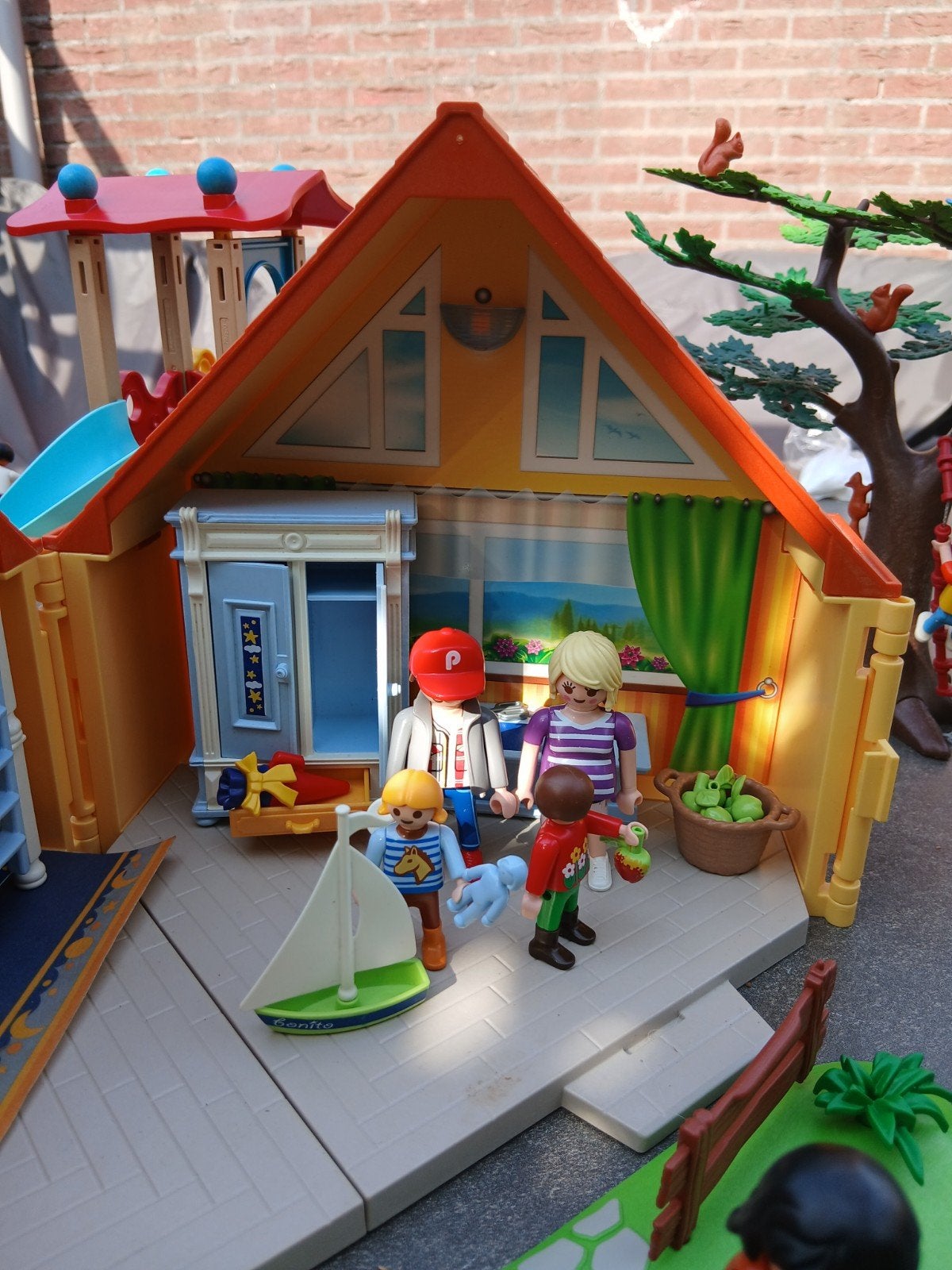 Playmobil Huis met Tuin en Figuren - Zo goed als nieuw, Gebouw, Complete set, Ophalen of Verzenden, Zo goed als nieuw