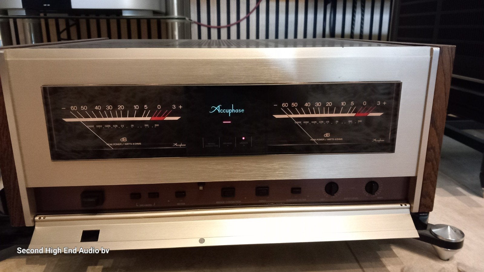 accuphase P500 eindversterker, Audio, Tv en Foto, Zo goed als nieuw, Duboisstraat 50 B2.3, 2600 Antwerpen, Belgie, 120 watt of meer