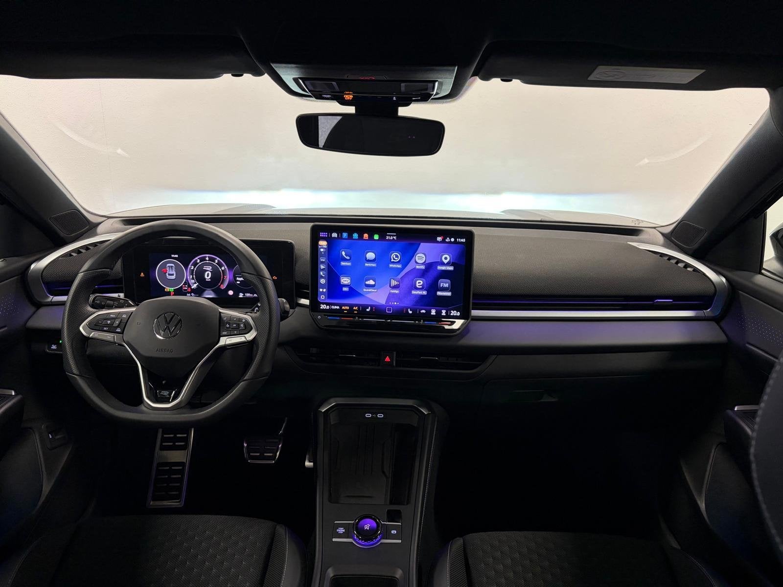 Volkswagen T-ROC 1.5 eTsi R-Line First Edition*Winterpakket*, 1374 kg, 730 kg, 1498 cc, Euro 6
