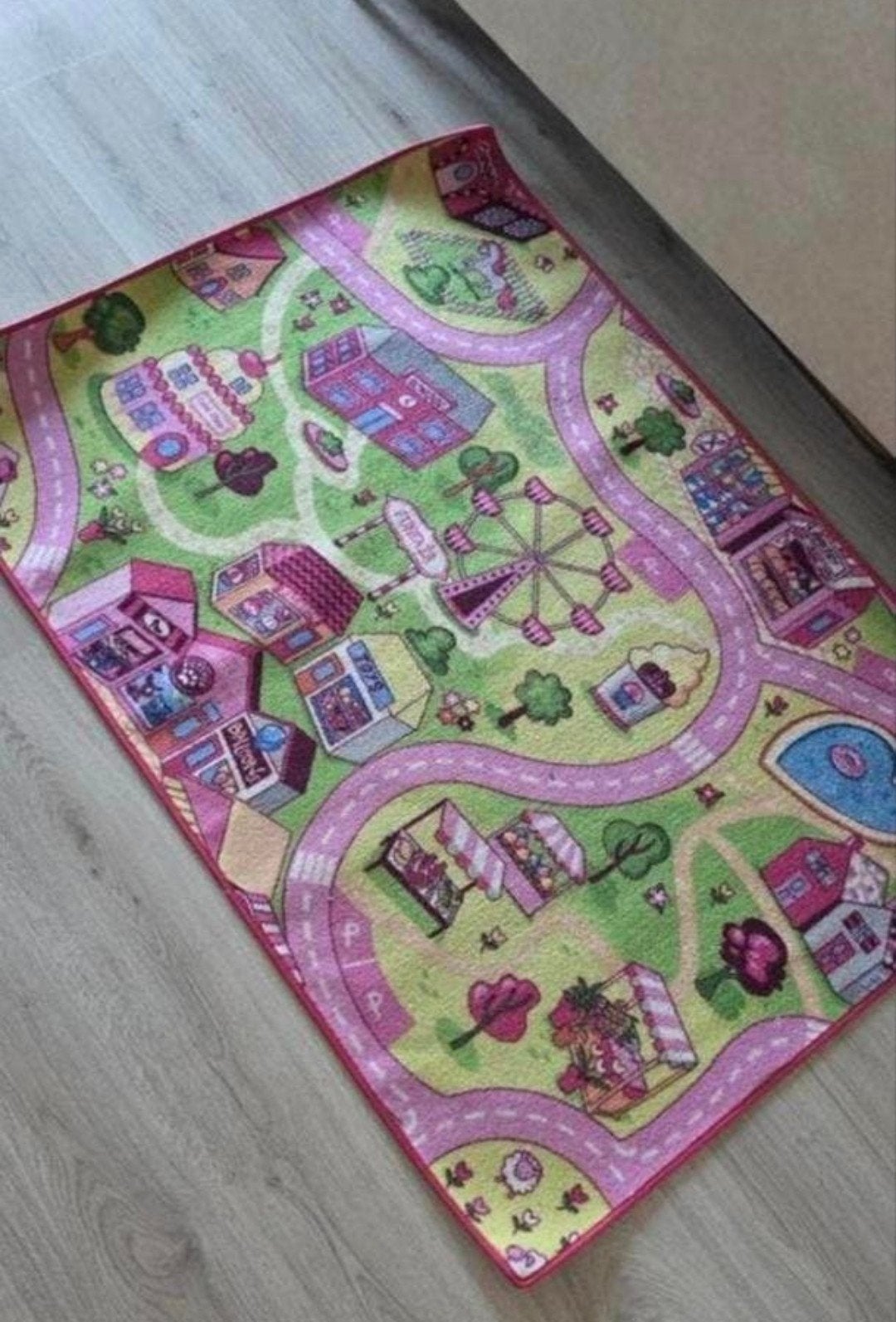 Speelkleed met stad voor kinderen, Ophalen