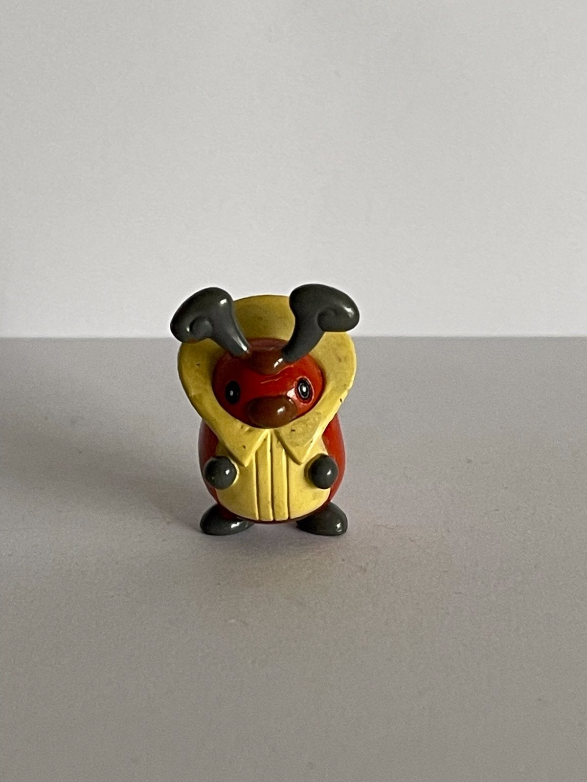 Nintendo Pokemon figuurtje Kricketot, Ophalen of Verzenden, Zo goed als nieuw