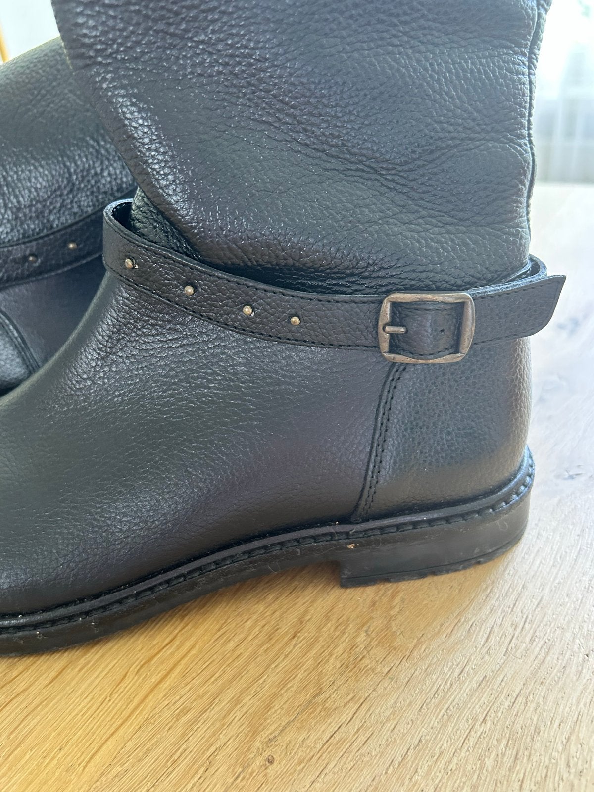 Zwarte leren laarzen met gesp en studs, Hoge laarzen, Zwart, Nieuw, Ophalen of Verzenden