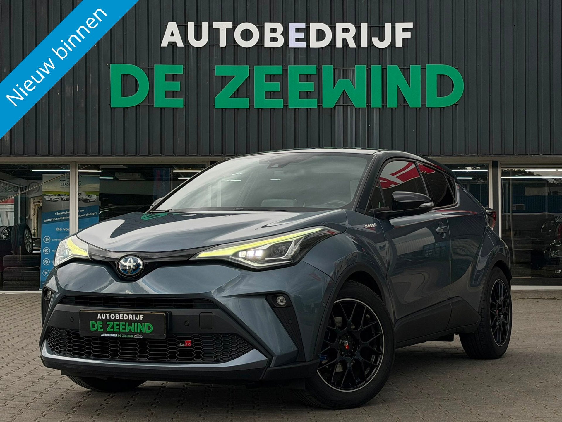 Toyota C-HR Business Plus 2.0 184pk|Navi|GR Look/|New Staat!, Stof, 4 cilinders, Adaptive Cruise Control, Bedrijf