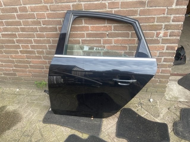 Portier Links Achter Audi A4 (B8) (2011-11/2015-12), Gebruikt, Auto-Union-Straße  1, Ingolstadt 85057, , Duitsland, Info@audi.de