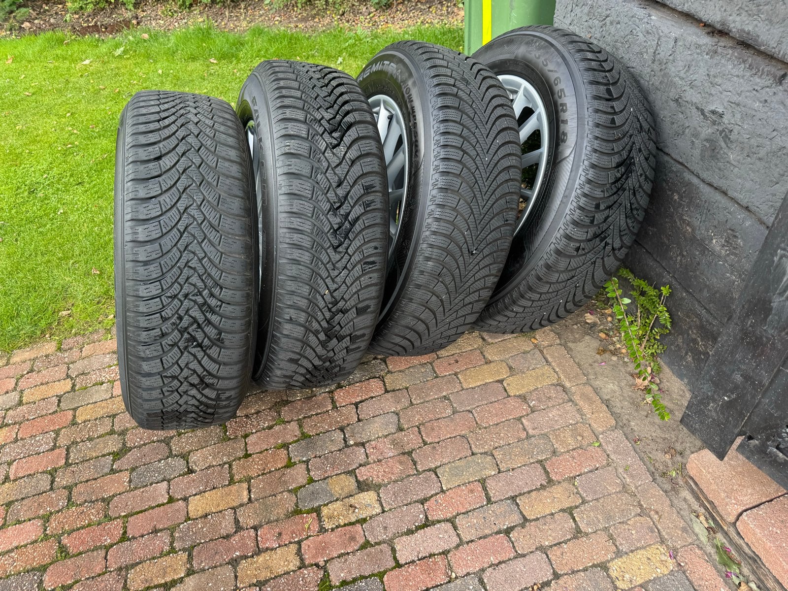 Winterbanden met velgen - 235/65R18 voor Jaguar Ipace, Auto-onderdelen, 18 inch, Gebruikt, Banden en Velgen, 235 mm