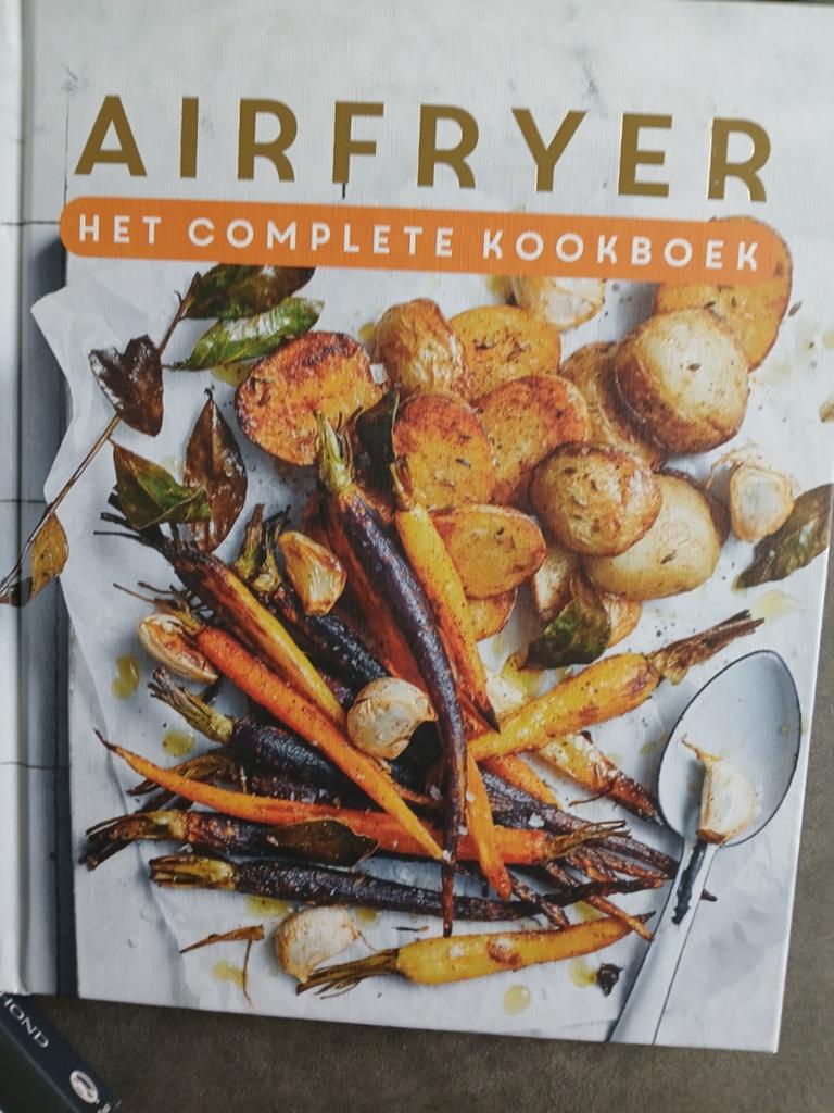 Airfryer het complete kookboek, Ophalen of Verzenden, Gelezen