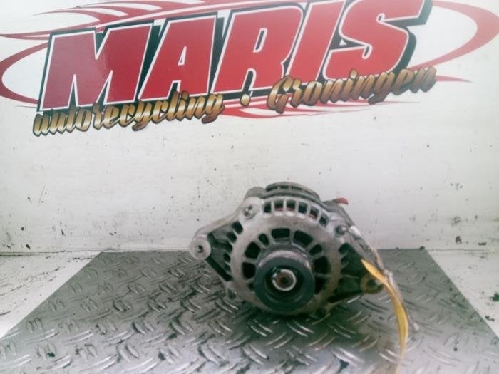 Dynamo van een Opel Corsa, Gebruikt, -, -, Opel