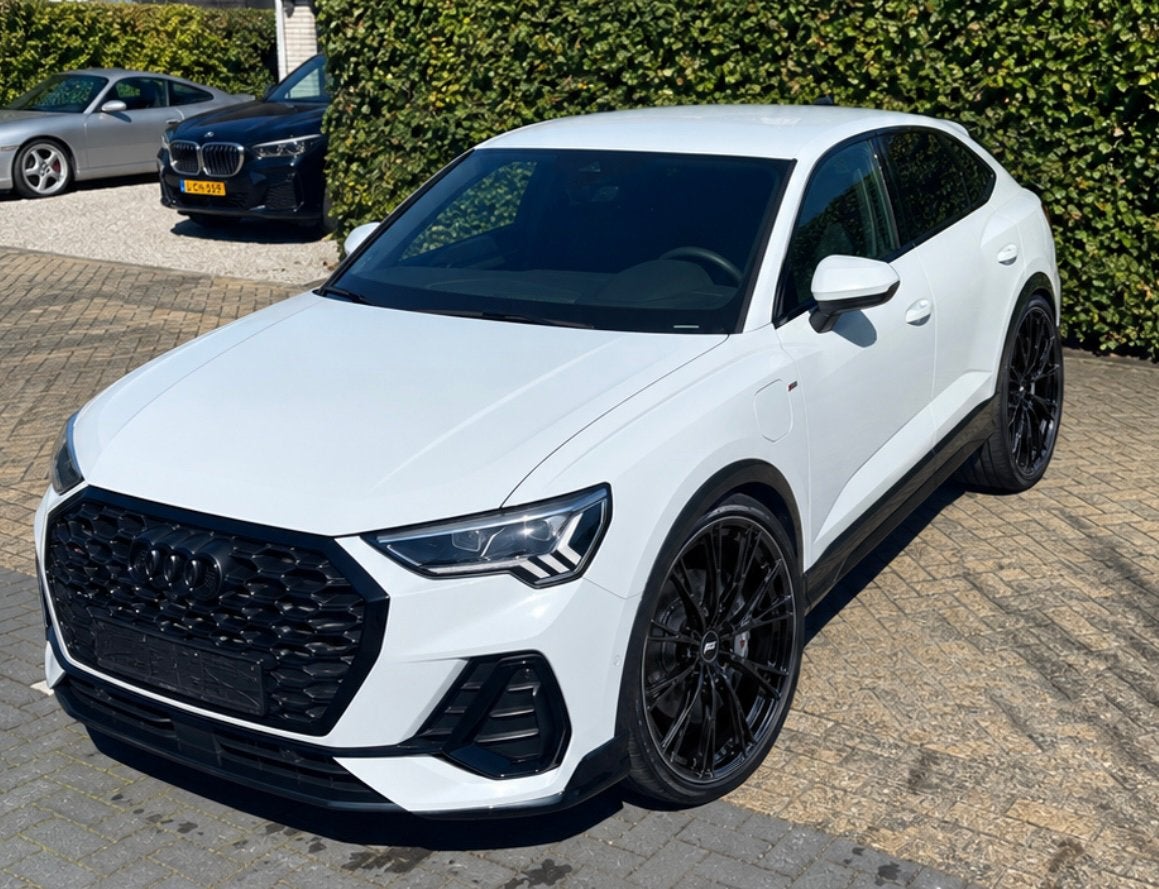 Audi Q3 Sportback 45TFSIe 3xS-line Trekhaak 21” GARANTIE, Dealer onderhouden, Zwart, Wit, Lichtsensor