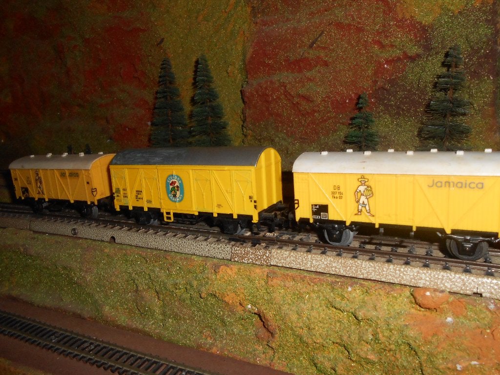 Märklin 4509 2x en 4414 1x, 3 bananen wagons, Hobby en Vrije tijd, Modeltreinen | H0, Wisselstroom, Verzenden, Märklin, Gebruikt
