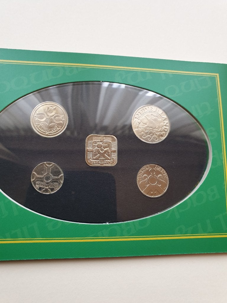 Replica's oorlogsgeld, Verzenden, Koningin Wilhelmina, Setje