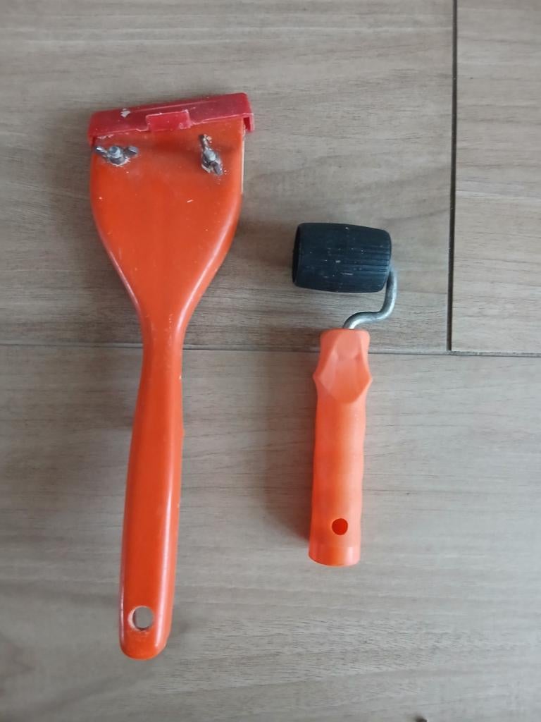 Verfschraper en aandrukroller, Ophalen of Verzenden, Gebruikt