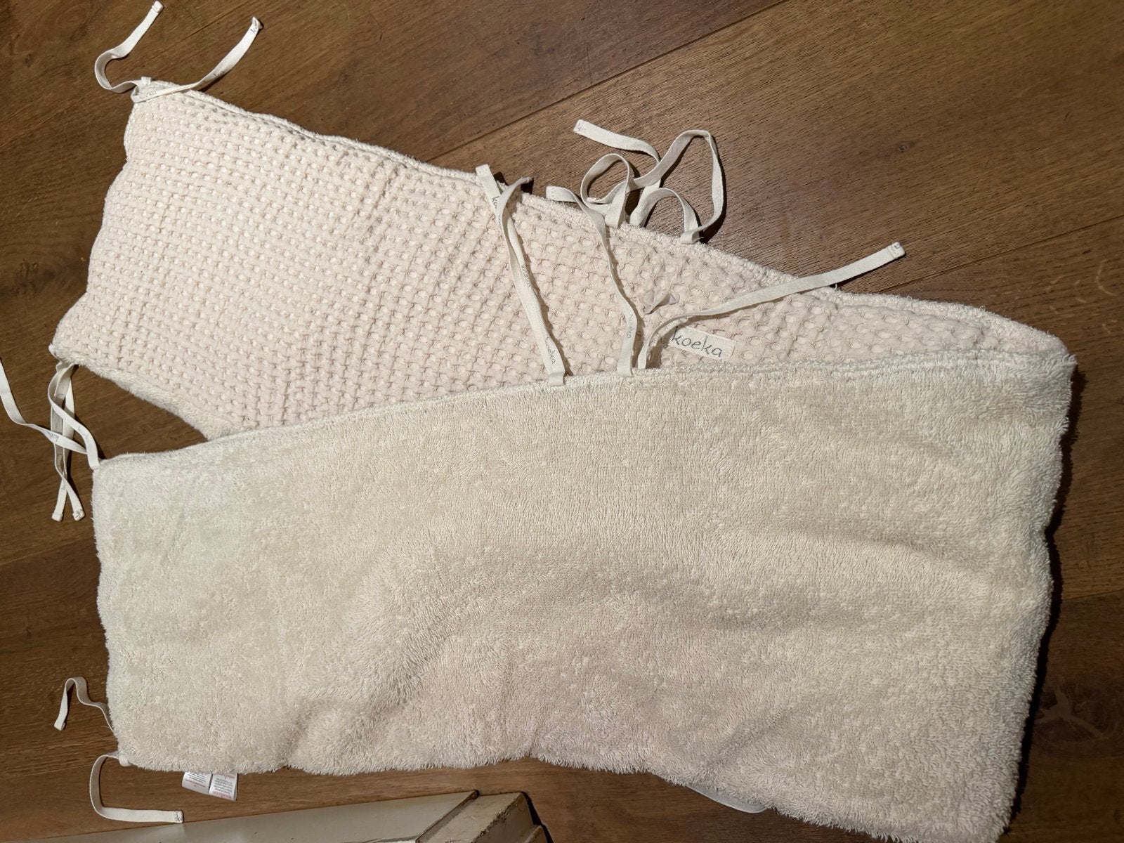 Koeka bedomrander/ boxrand wafel en badstof beige/ecru, Gebruikt, Jongetje of Meisje, Ophalen of Verzenden, Koeka