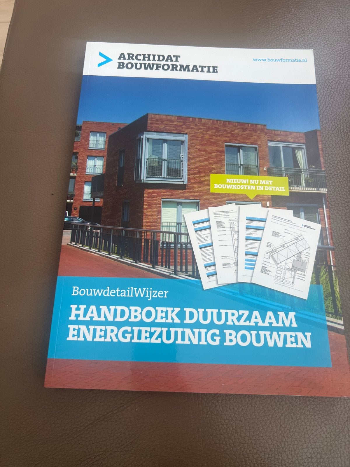Handboek Duurzaam Energiezuinig Bouwen - Archidat, Boeken, Techniek, Zo goed als nieuw, Bouwkunde, Ophalen of Verzenden