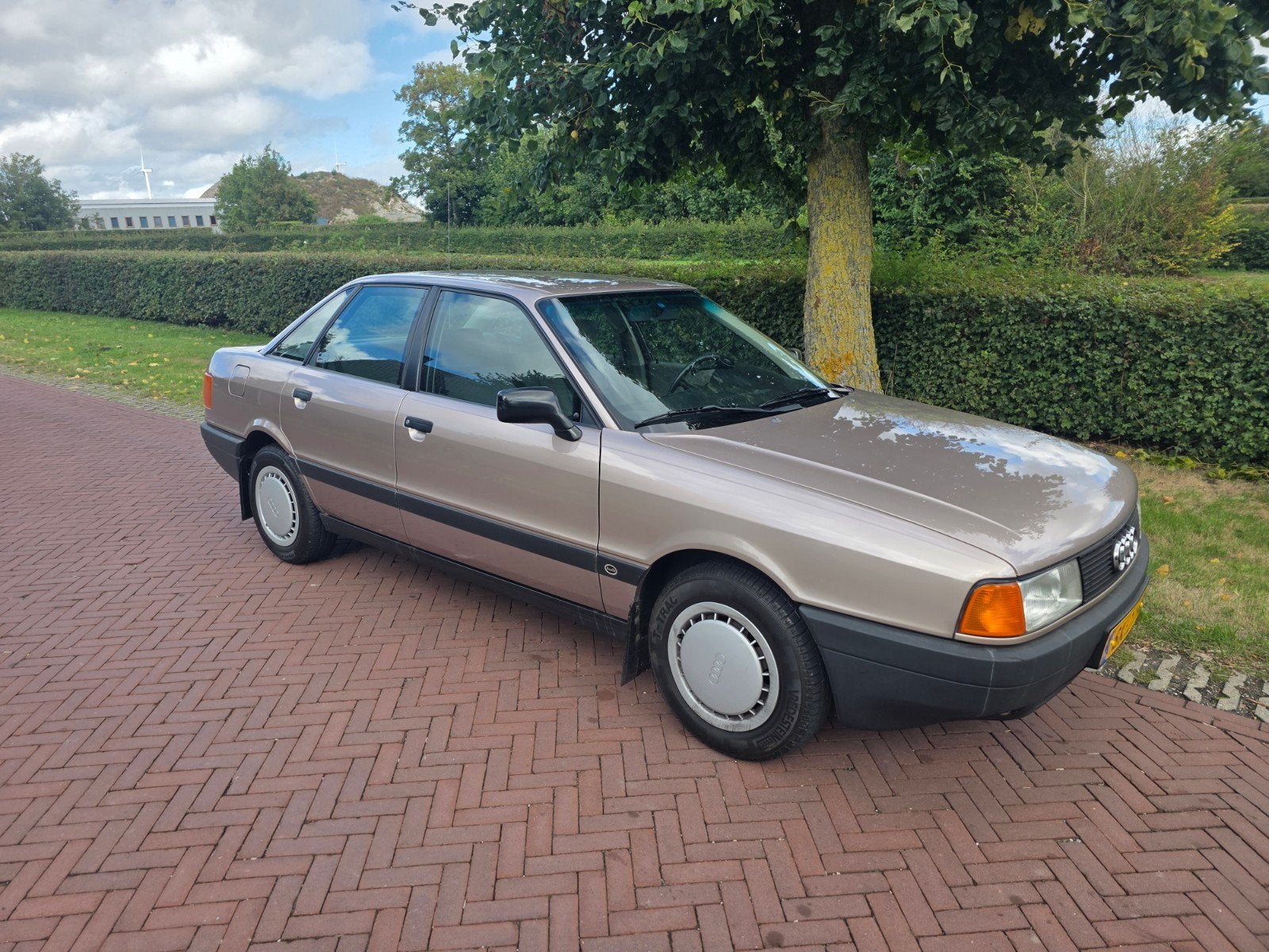 Prachtige Audi 80 van 1e eigenaar. In zeer goede staat., Auto's, Audi, Voorwielaandrijving, Dealer onderhouden, Stof, Beige