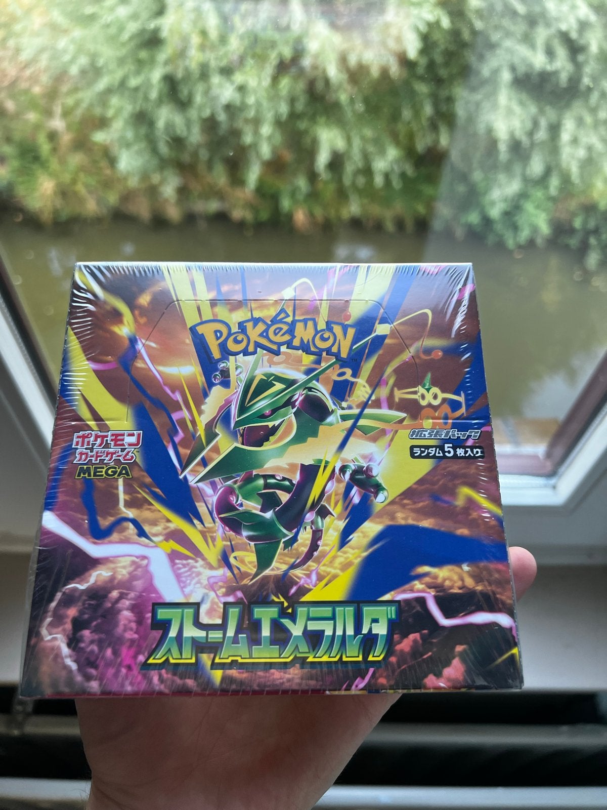 Pokemon Storm Emeralda Booster Box Sealed, Ophalen of Verzenden, Nieuw, Boosterbox