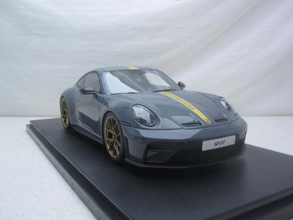 Porsche 911 / 992.2 GT3 Touring 2025 Matgrijs 1:18 GT-Spirit, Ophalen of Verzenden, Nieuw, Auto, Overige merken