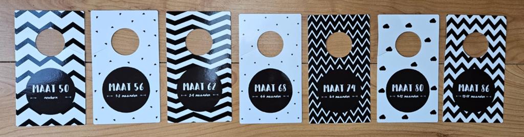 Kledinghangers maatverdelers babykleding zwart wit, Ophalen of Verzenden, Gebruikt, Onbekend, Jongetje of Meisje