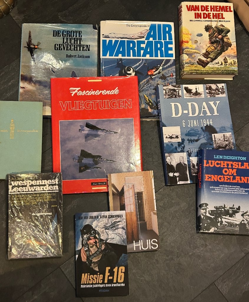 Pakket Oorlogsboeken, Ophalen of Verzenden, Tweede Wereldoorlog, Gelezen, Landmacht