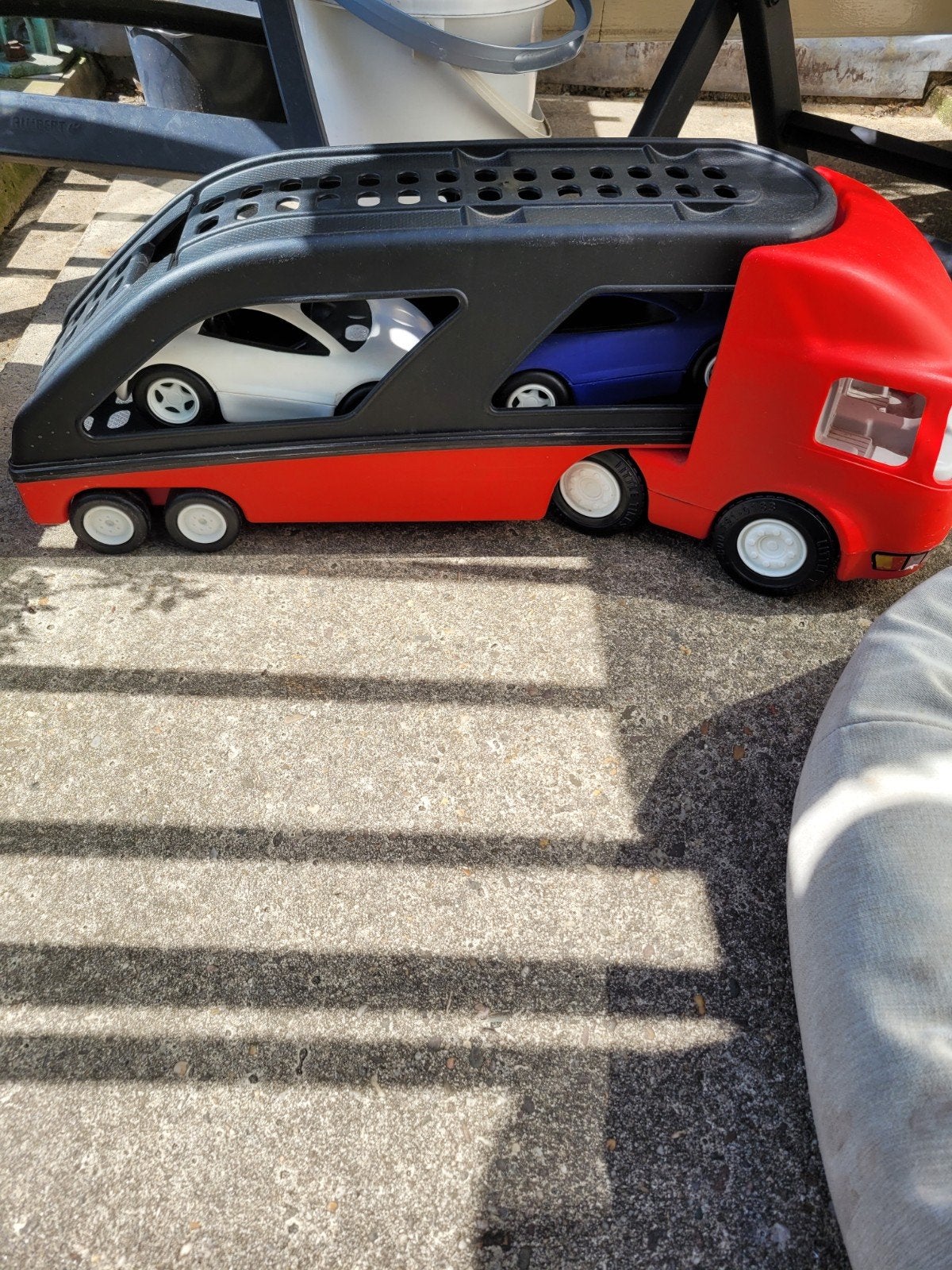 Little Tikes Autotransporter met 2 auto's, Ophalen, Gebruikt