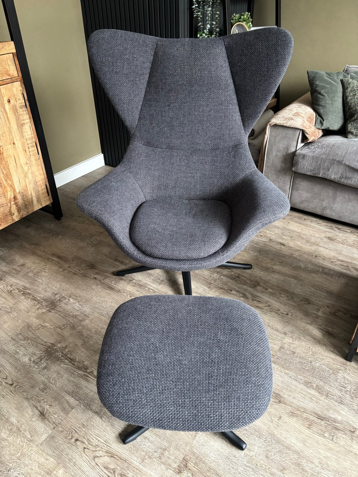 Flexlux Stilo fauteuil met bijpassende hocker - donker grijs, Ophalen, 75 tot 100 cm, Zo goed als nieuw, 75 tot 100 cm
