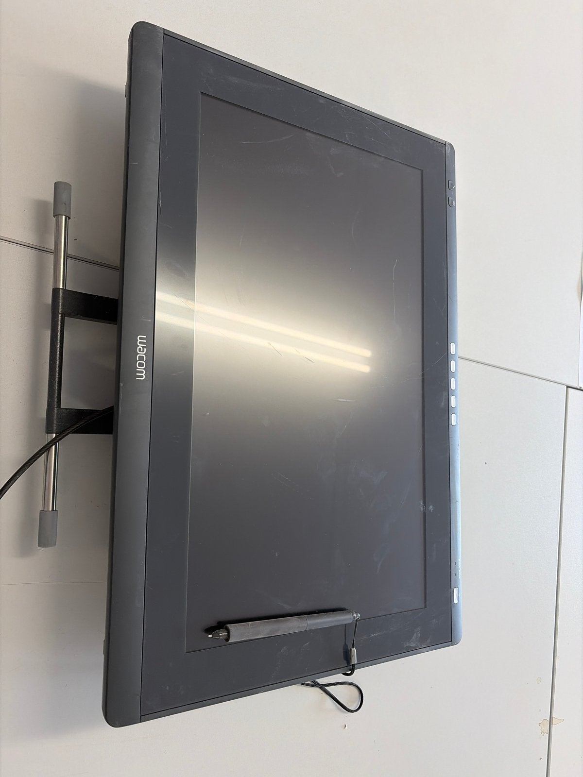Wacom Cintiq 24HD (DTK-2400) tekentablet, Ophalen, Gebruikt, Bedraad