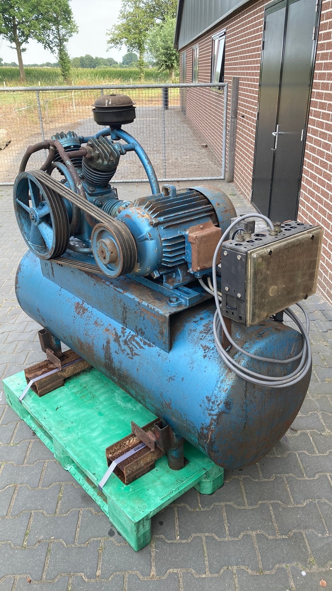 Grasso L84-1 compressor 10kw, Ophalen, Gebruikt, 800 liter/min of meer, 10 bar of meer