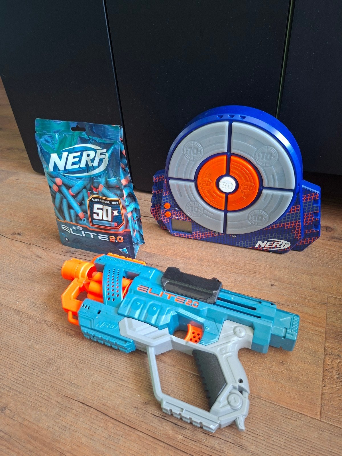 Nerf Elite 2.0 Blaster met Doelwit en 50 Darts, Ophalen