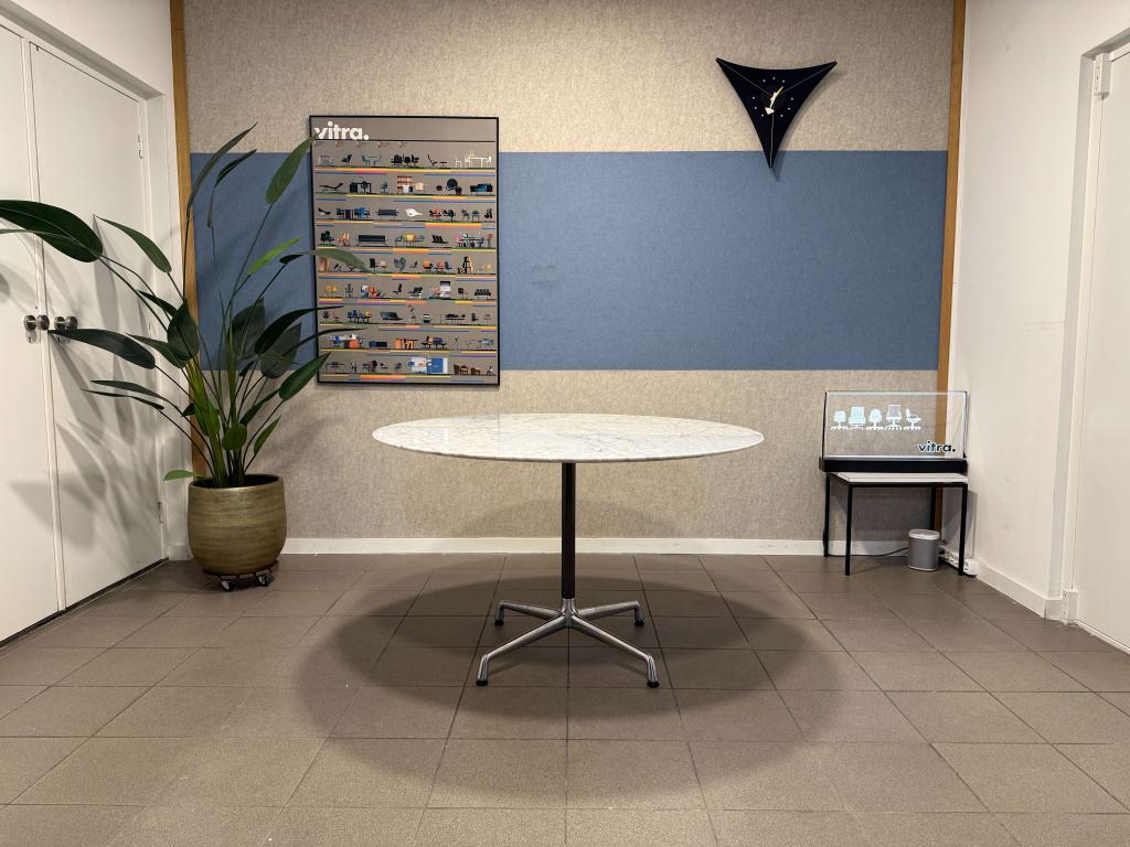 Vitra | Eames | Contract Table | Carrara Marmer | 120 cm |, Huis en Inrichting, Tafels | Eettafels, Vitra, Overige materialen