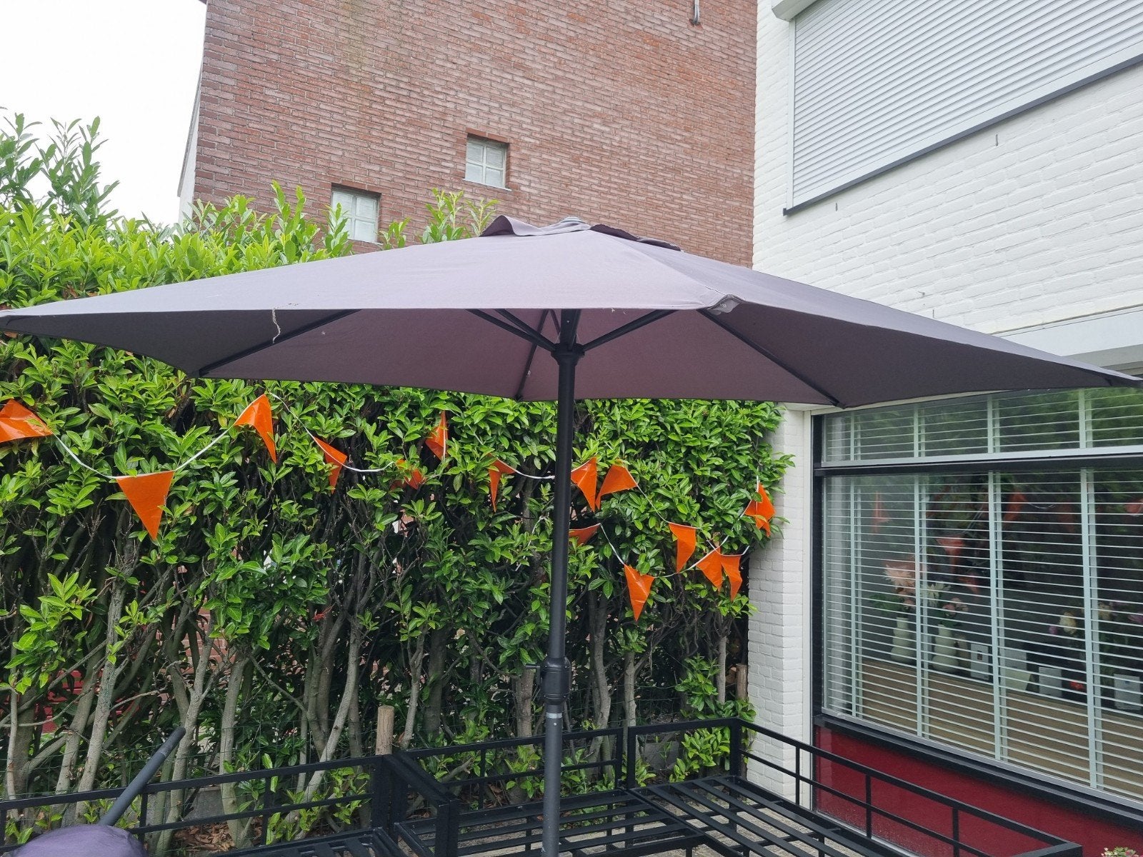 Mooie middenstok parasol 250cm draaimechanisme - goede staat, Ophalen, Gebruikt, 2 tot 3 meter, Zweefparasol