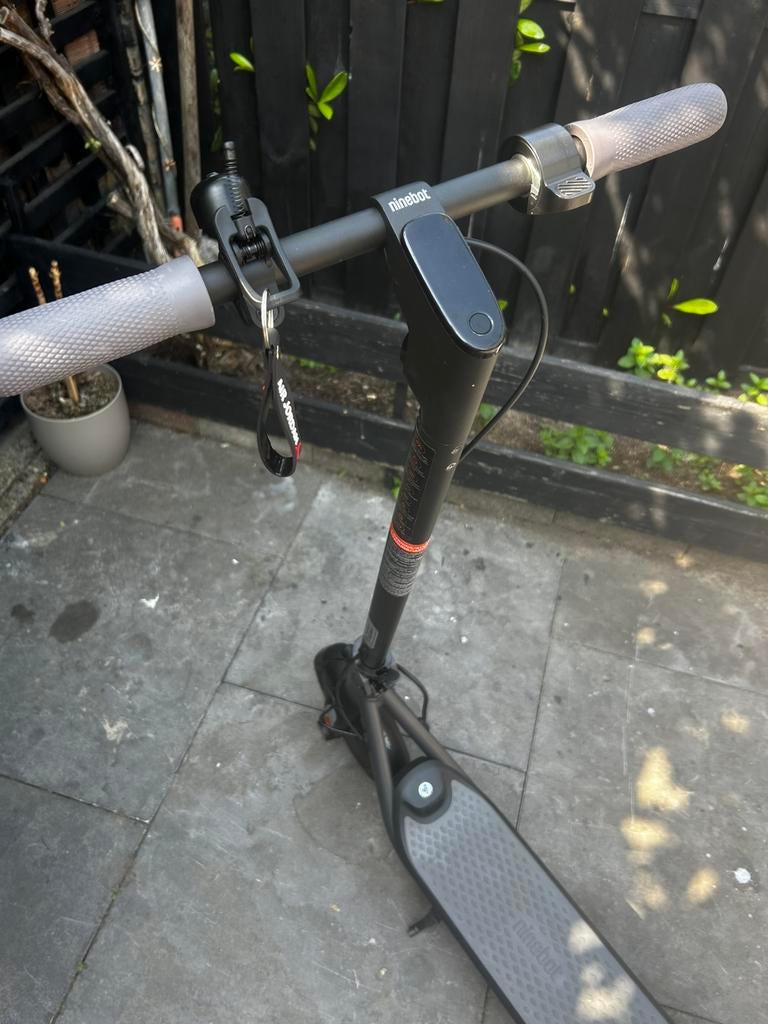 Ninebot F25E II, Ophalen, Zo goed als nieuw, Elektrische step (E-scooter)