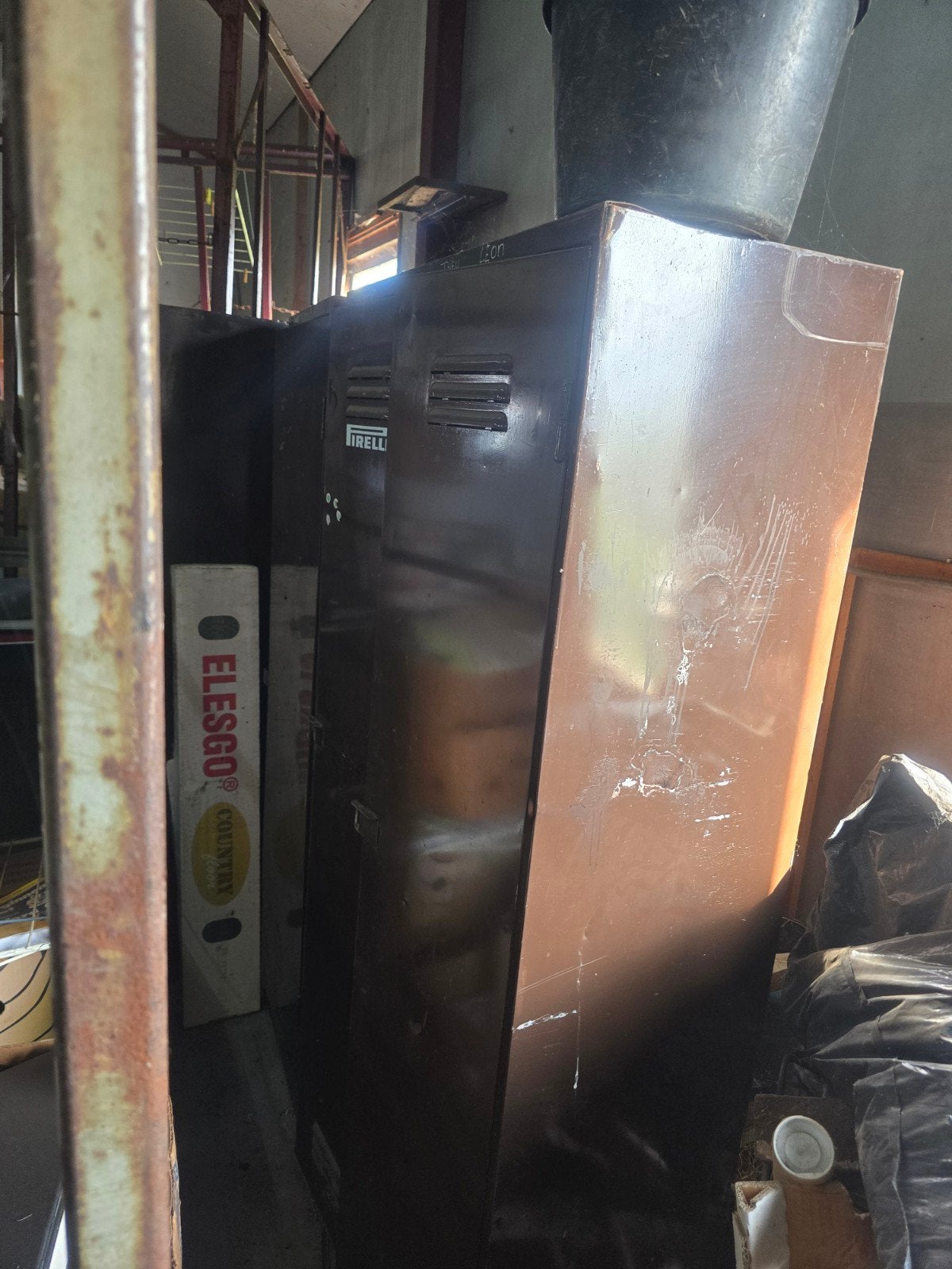 Metalen lockers met Pirelli-logo, Ophalen of Verzenden, Gebruikt, Industrieel, Vintage