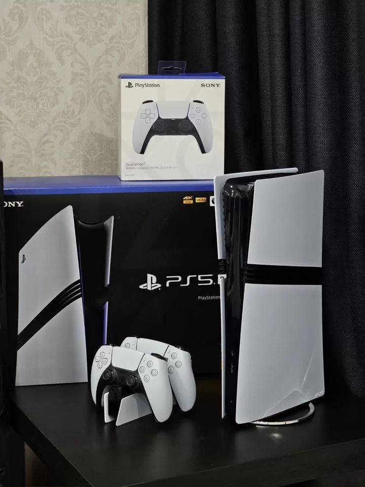 Sony playstation 5 pro, Spelcomputers en Games, Spelcomputers | Sony PlayStation 5, Ophalen of Verzenden, Zo goed als nieuw, Playstation 5 Digital