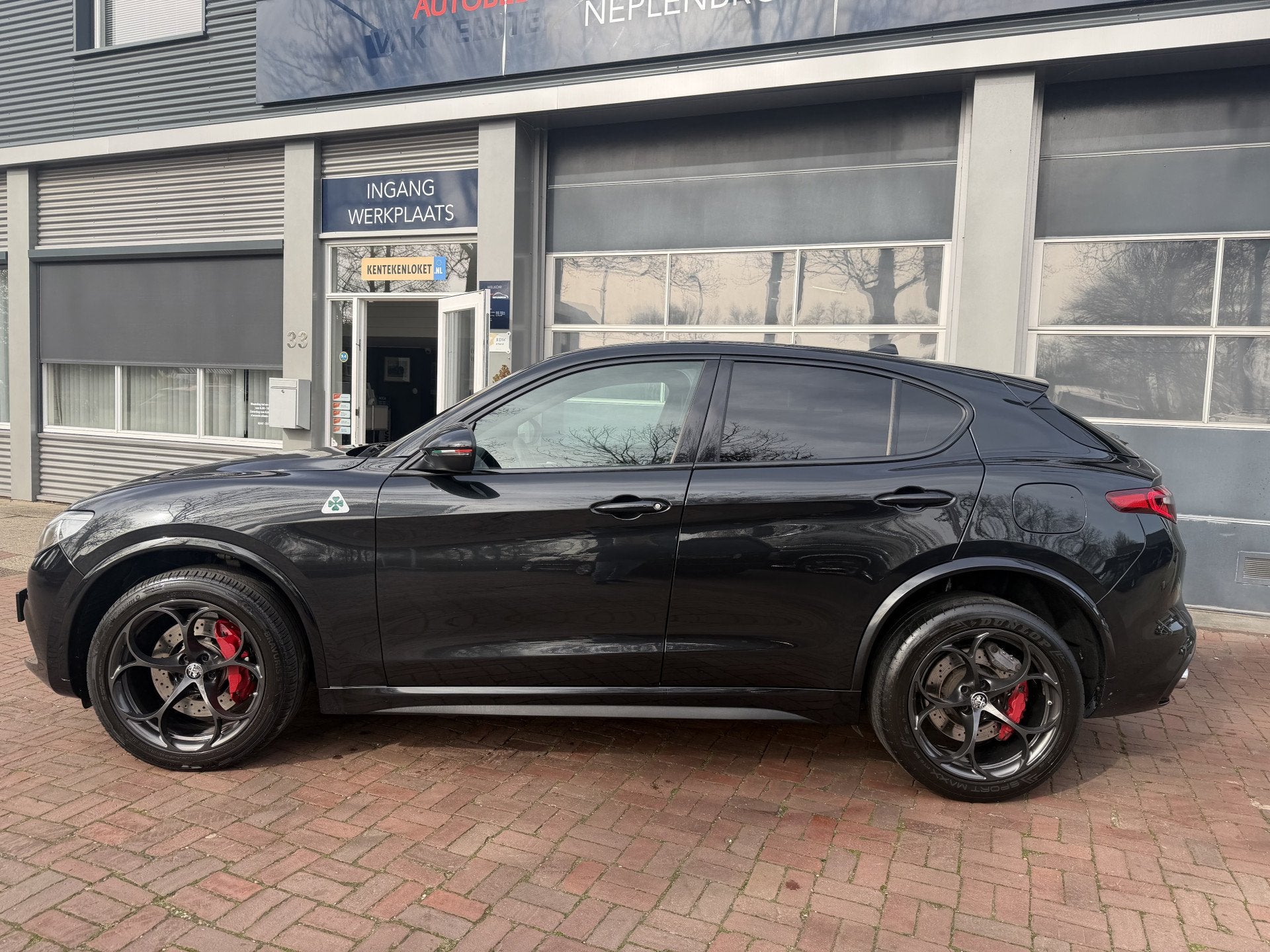 Alfa Romeo Stelvio 2.9 V6 AWD Quadrifoglio 510 PK Adaptive C, Automaat, Gebruikt, 510 pk, Zwart