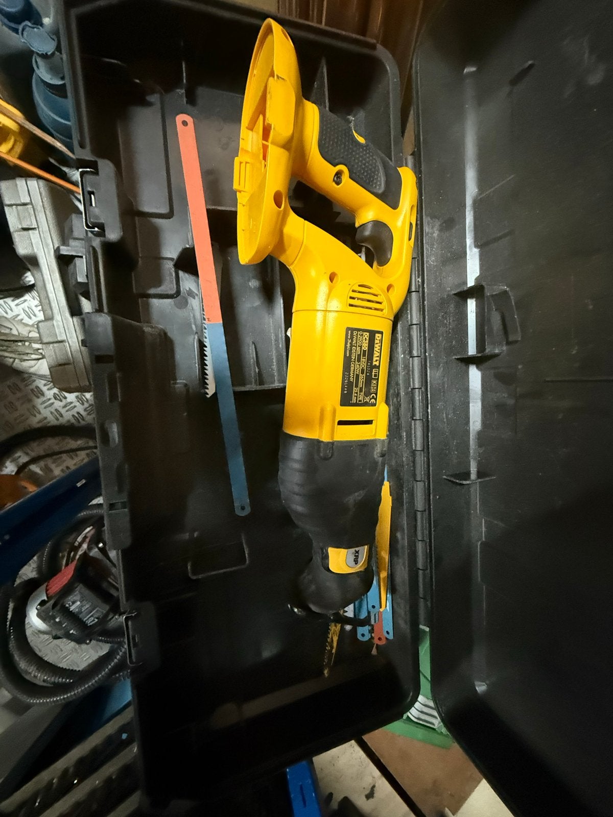 DeWalt DC380 Reciprozaag - Krachtige 18V Accuzaag, Gebruikt, 70 mm of meer, Ophalen of Verzenden, Reciprozaag