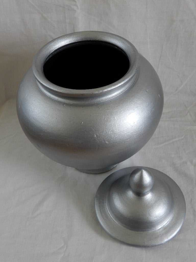 Urn Zilver kleur ( Verdeel urn ), Nieuw, Ophalen of Verzenden, Klassiek, Steen/keramiek