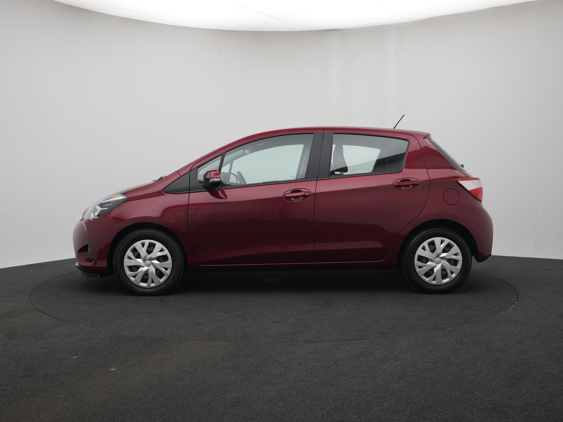 Toyota Yaris 1.0 VVT-i Aspiration | NL Auto | Dealer Onderho, Auto's, Toyota, Voorwielaandrijving, 12 maanden, Origineel Nederlands