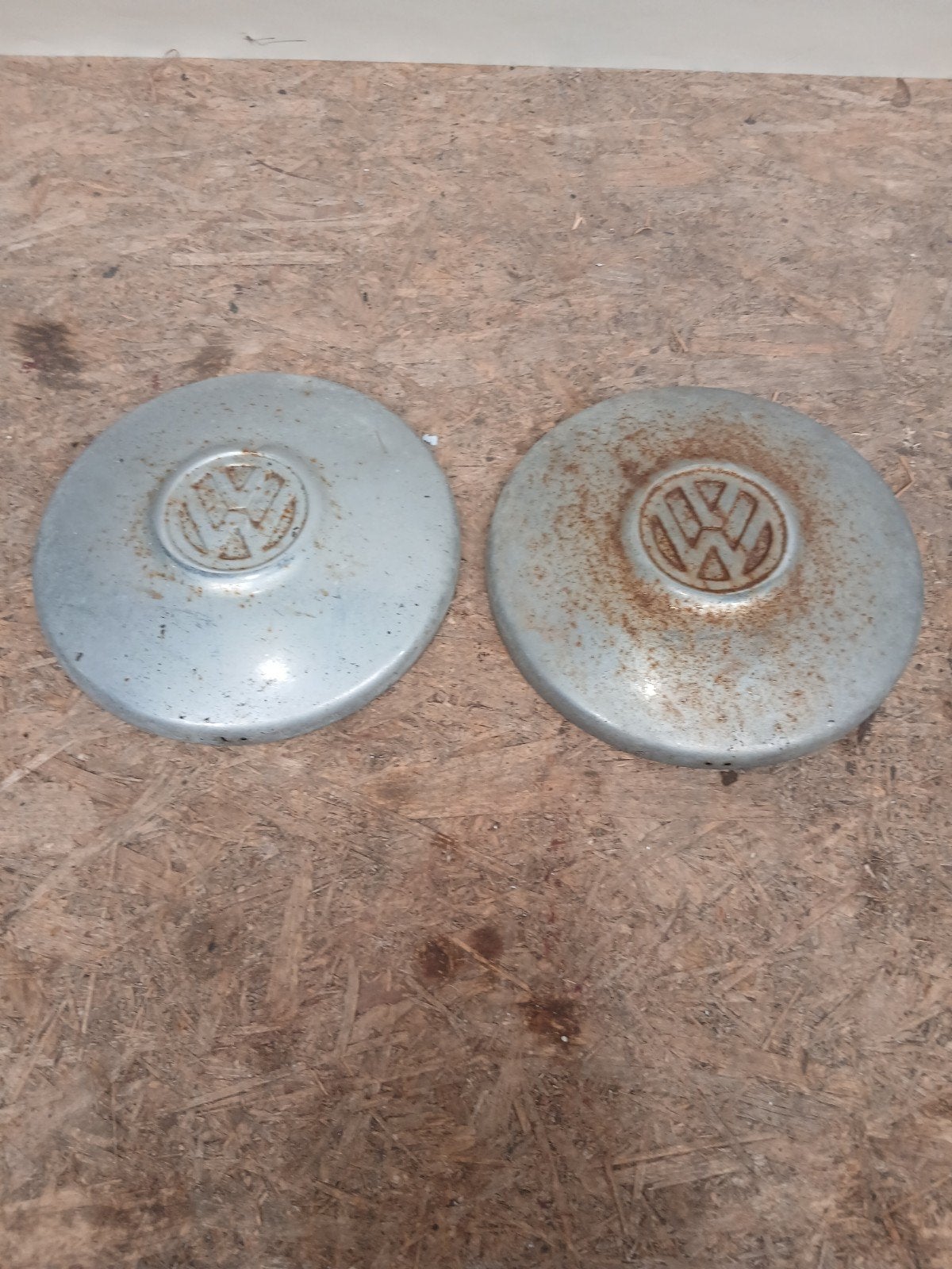 2x Volkswagen wieldop 25,5 cm - Vintage roestig, Gebruikt, Volkswagen, Ophalen of Verzenden