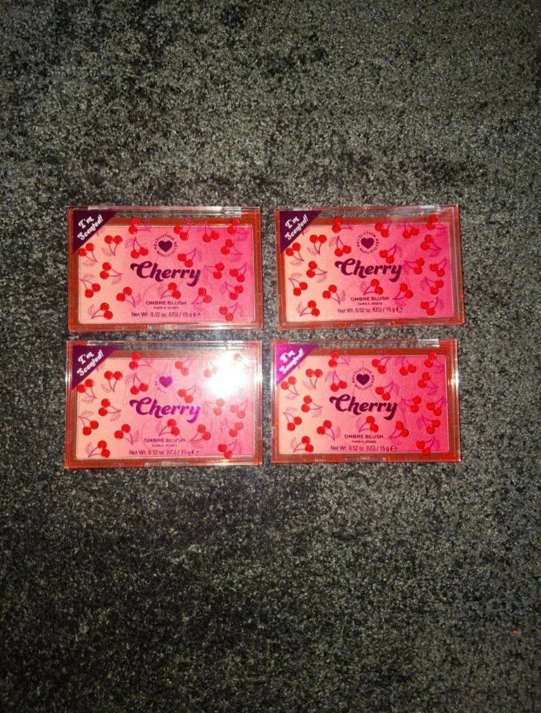 I Heart Revolution Ombre Duo Blush Shade Cherry (advr 227), Wangen, Nieuw, Ophalen of Verzenden, Make-up